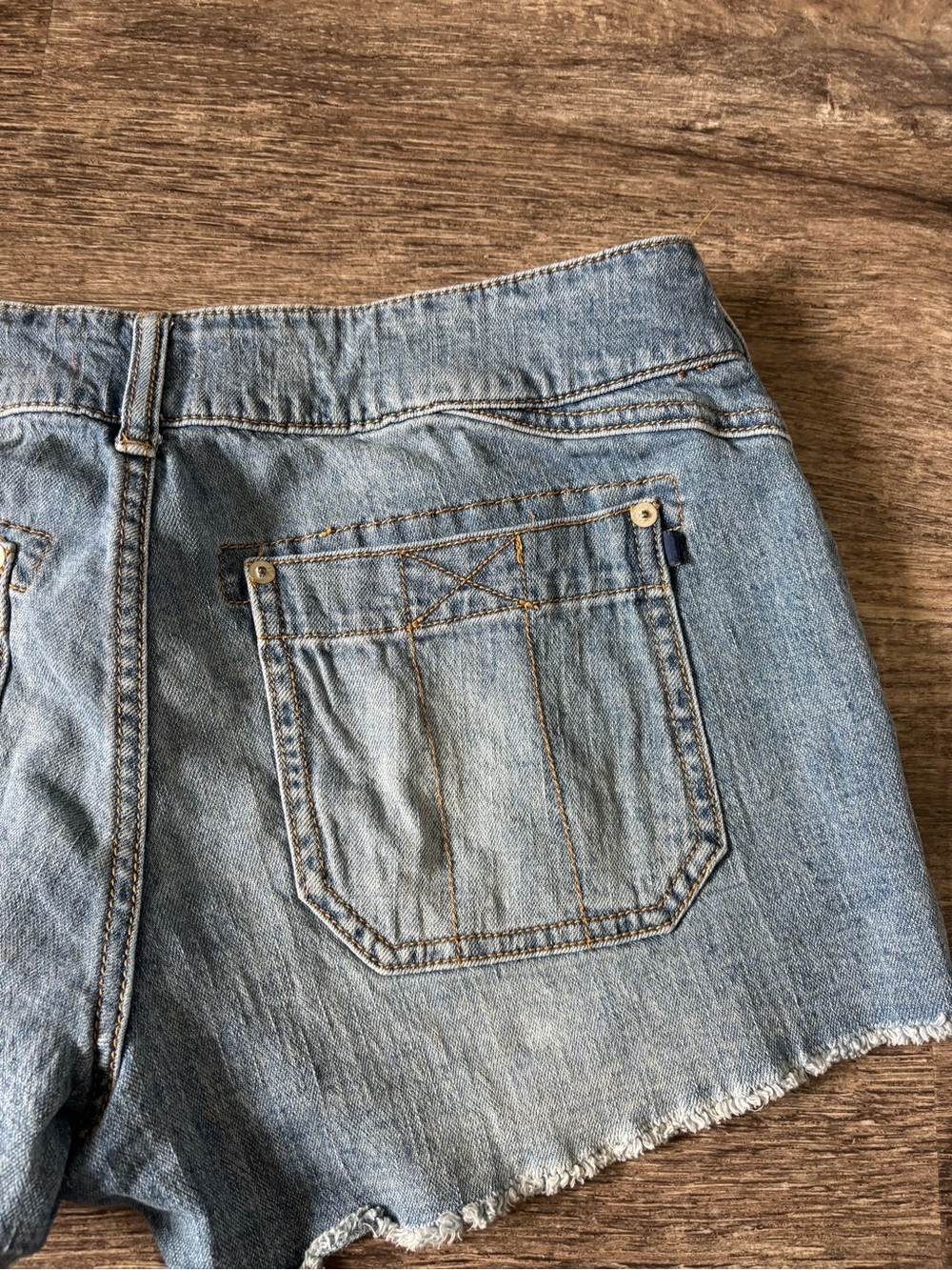 Anthropologie/ Pilcro Women's Denim “The Wanderer” Shorts - Picture 3 of 6